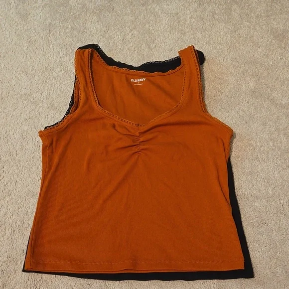 Old Navy Cinched Ribbed Knit Crop Tank Bundle - Picture 6 of 9
